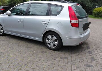 Hyundai i30 172.352 km 2.700 &euro; Willich 47877