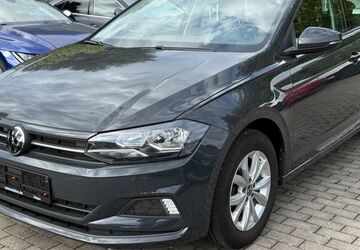 VW Polo 124.764 km 12.829 &euro; Hilden 40721