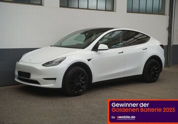 Tesla Model Y 56.575 km 34.950 &euro; Mönchengladbach 41236