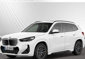BMW iX1 33.120 km 46.671 &euro; Moers 47441