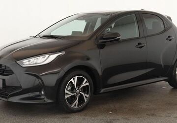 Toyota Yaris 14.100 km 22.484 &euro; Düsseldorf 40233