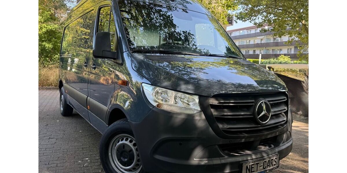 Mercedes-Benz Sprinter 33.696 km 16.950 &euro; Hilden 40721