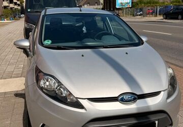 Ford Fiesta 145.000 km 4.490 &euro; Duisburg 47249