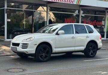 Porsche Cayenne 272.000 km 7.890 &euro; Düsseldorf (Unterrath) 40468