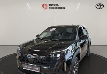 Toyota Yaris Cross 10.430 km 25.485 &euro; Krefeld 47809