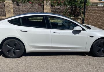 Tesla Model 3 89.000 km 21.700 &euro; Düsseldorf 40211