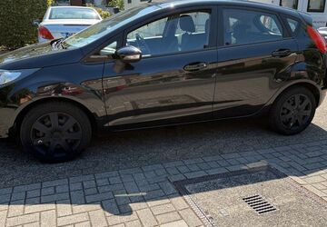 Ford Fiesta 121.237 km 3.600 &euro; Neuss 41469