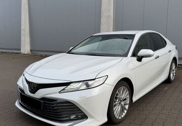 Toyota Camry 97.500 km 26.690 &euro; Willich 47877