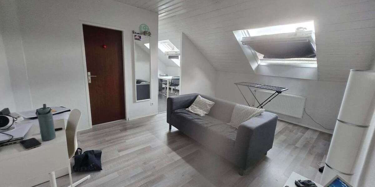 Etagenwohnung Düsseldorf Oberbilk - 2 Zimmer, 45 m&sup2;, 880&euro; | Angebot:26997920